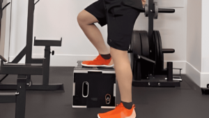 Runner’s Knee (Patellofemoral Pain Syndrome): Causes, Symptoms, and ...