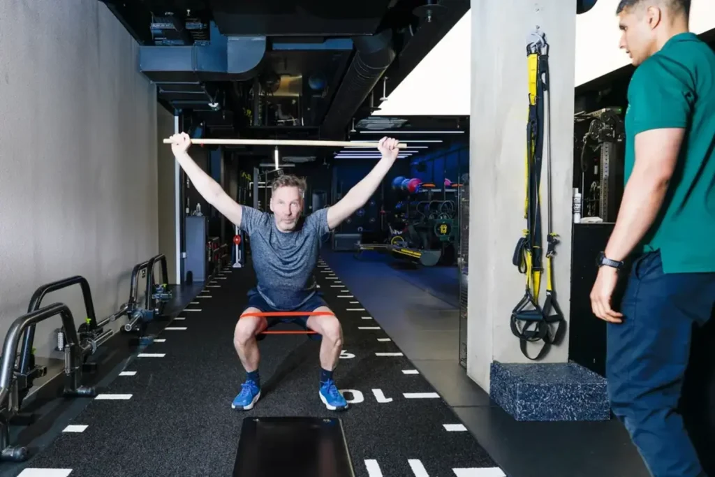 Functional strength training supervised by a physiotherapist at Personal-Physio 

